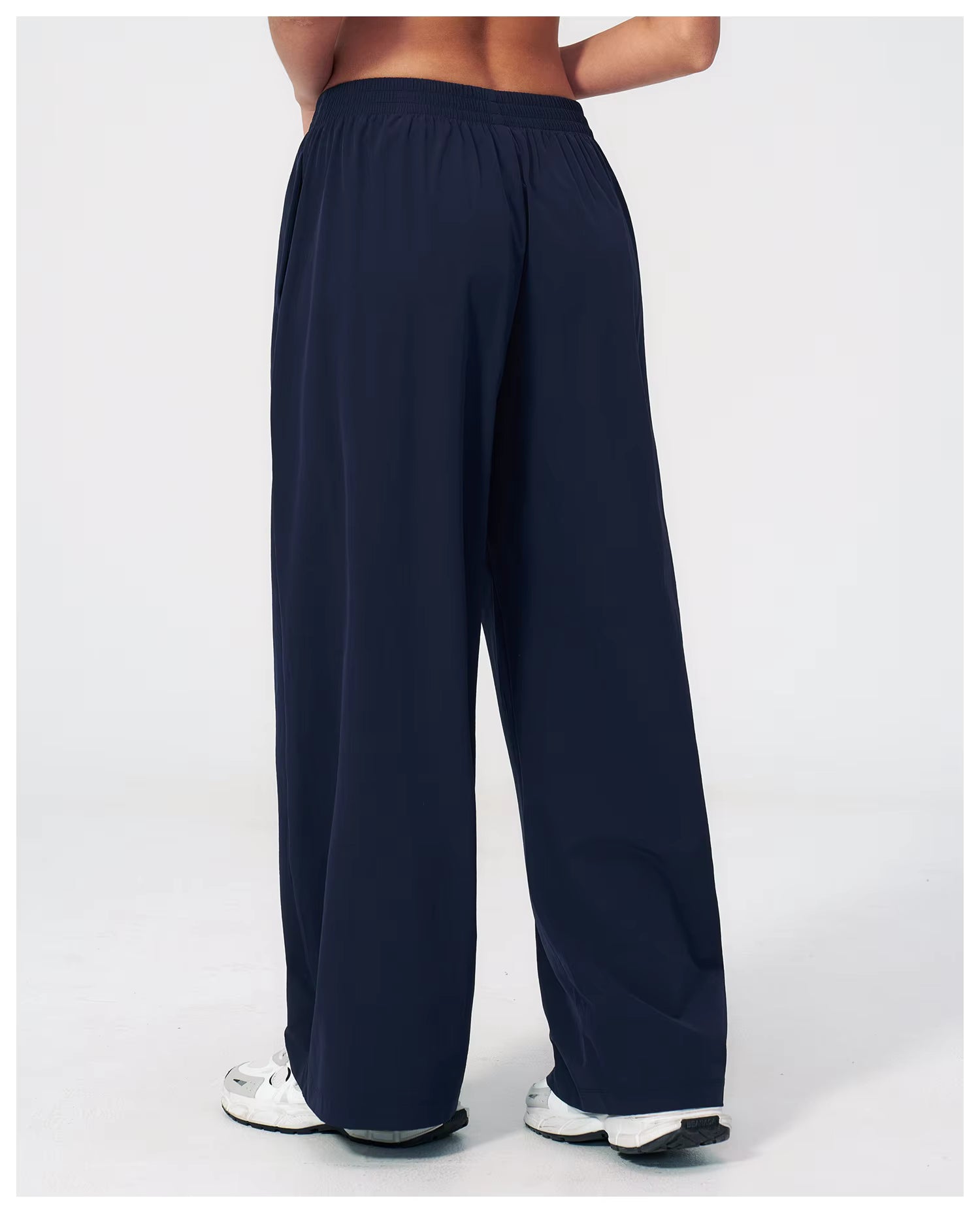 Wide-Leg Flare Leggings in Navy – Vanta Blvck women's activewear, Dubai