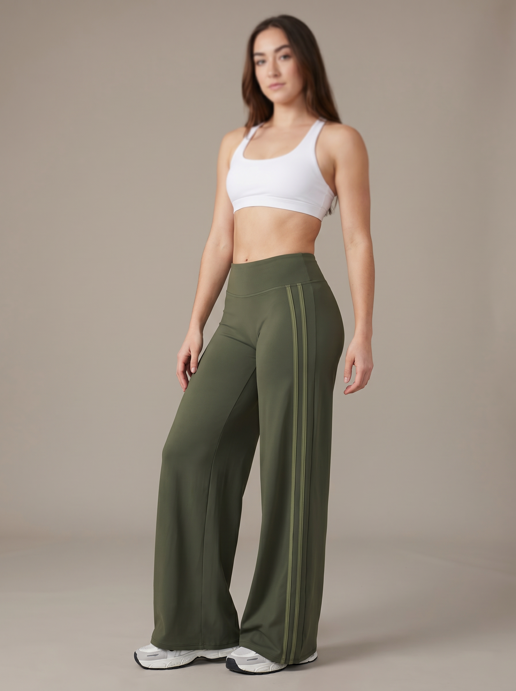 Bell-Bottom Flare Leggings in Moss Green – Vanta Blvck women's activewear, Dubai