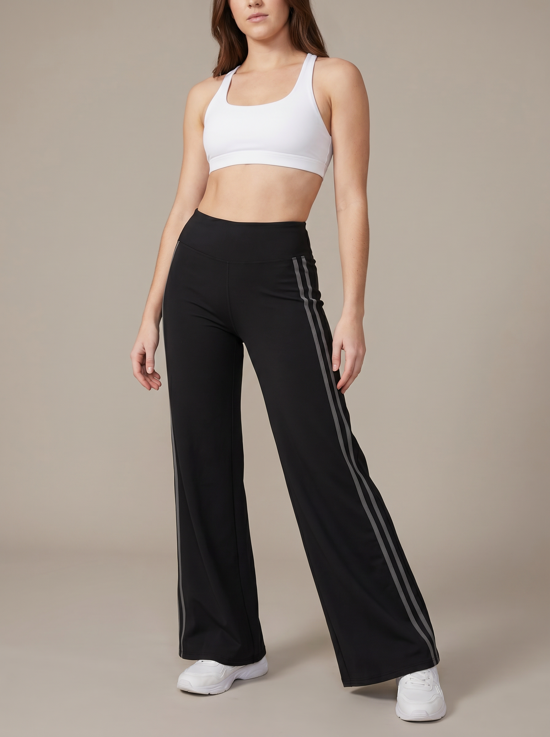 Bell-Bottom Flare Leggings in Black – Vanta Blvck women's activewear, Dubai